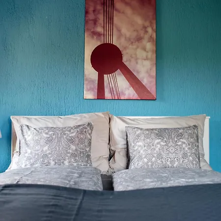 Zelna 巴拉顿菲赖德