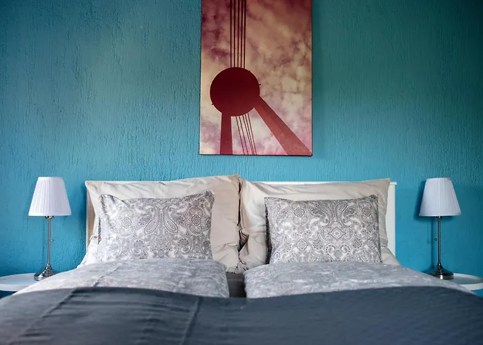 Zelna באלאטונפורד